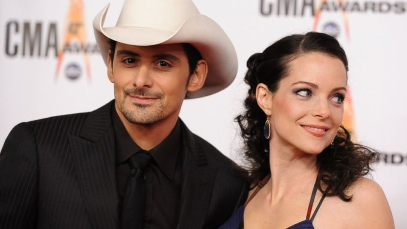 Brad Paisley free grocery store
